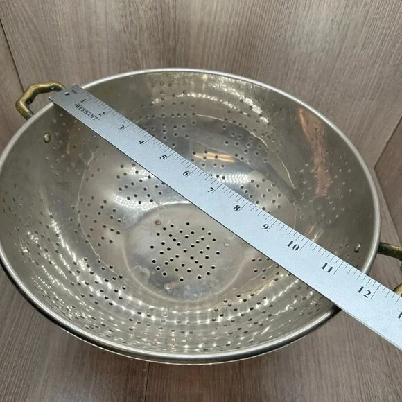 Vintage Solid Copper Colander Made in Korea w/ Brass Handles Wide Flare Patina - Picture 11 of 12
